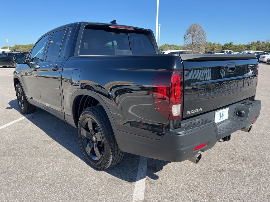 Certified 2025 Honda Ridgeline Black Edition image 6
