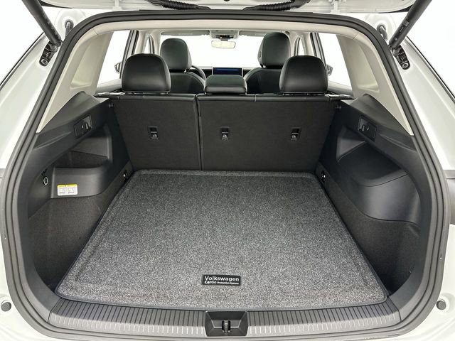 Certified 2025 Volkswagen Tiguan SE image 24