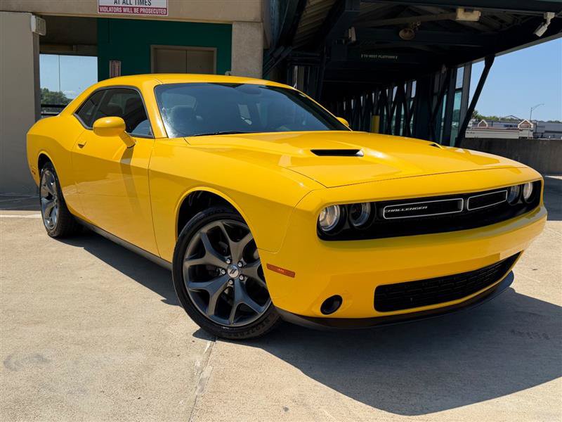 Used 2017 Dodge Challenger SXT RWD image 7