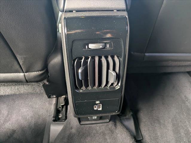 Used 2023 Jeep Compass Latitude w/ Sun and Sound Group AWD/4WD image 18