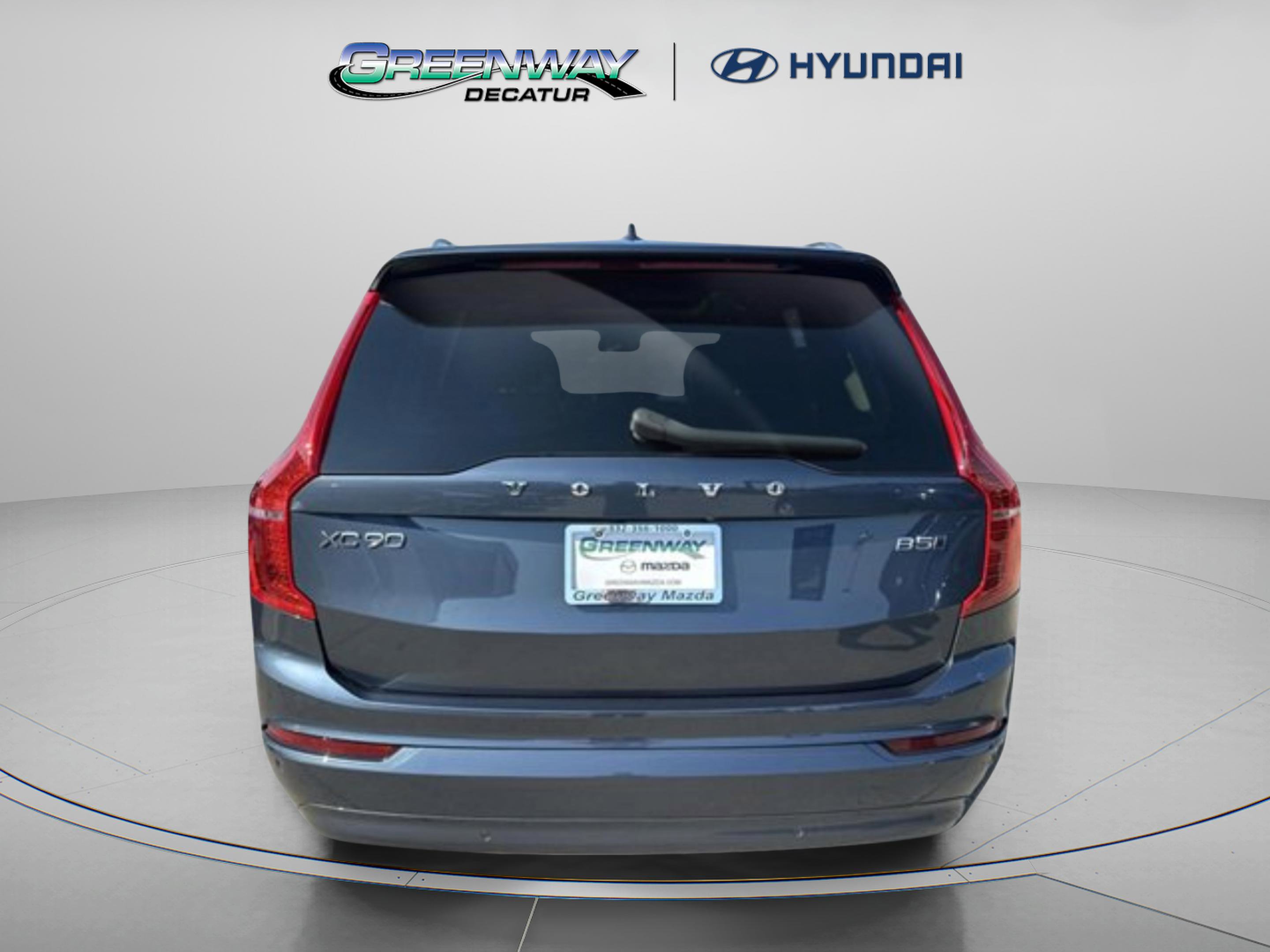 Used 2023 Volvo XC90 B5 Core image 6