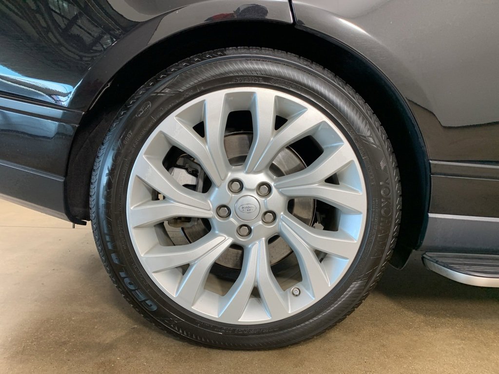 Used 2019 Land Rover Range Rover Supercharged image 39