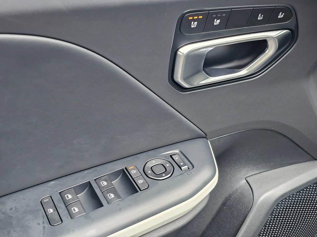 New 2025 Kia K4 GT-Line Turbo image 34