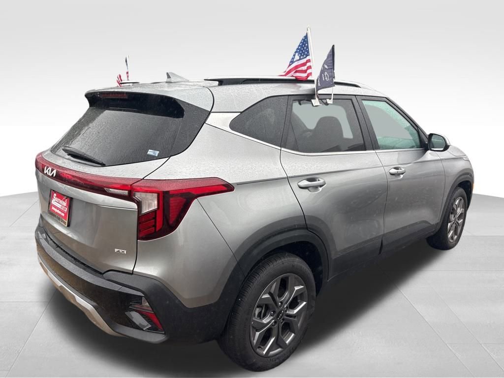 Certified 2024 Kia Seltos S image 11