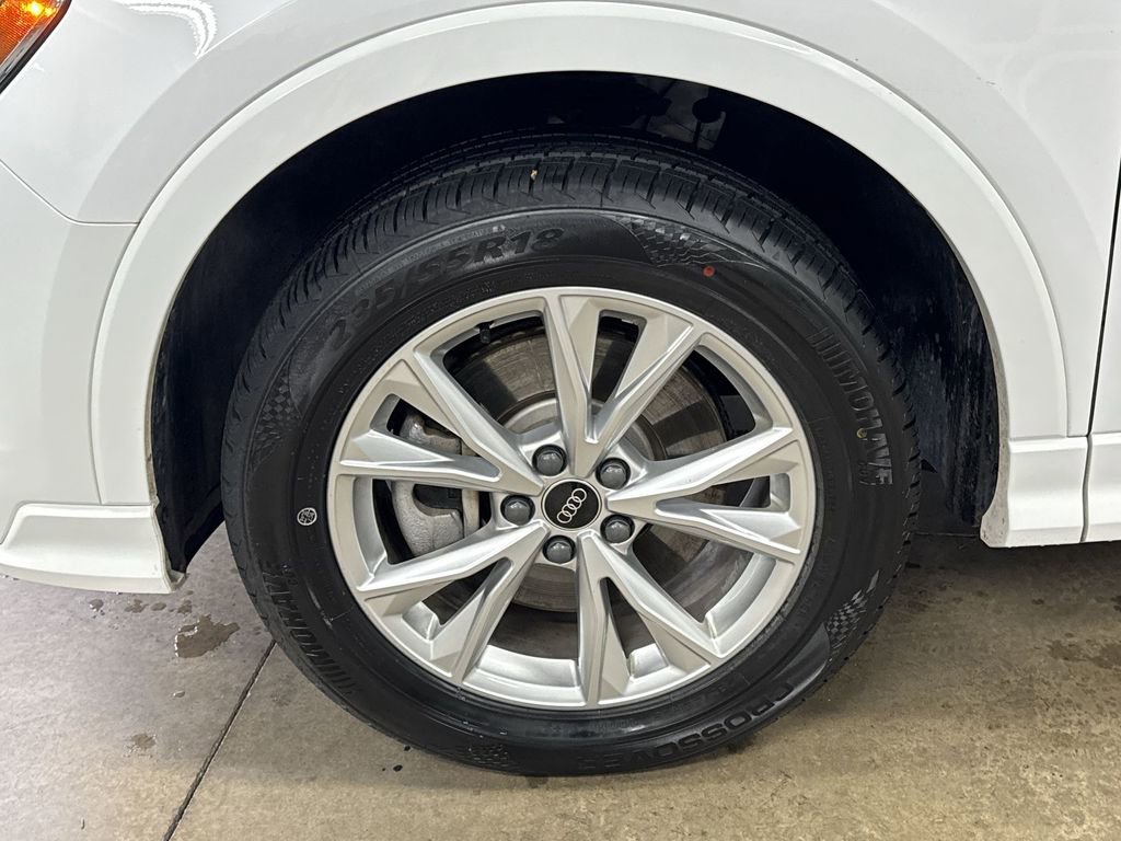 Used 2025 Audi Q3 2.0T Premium image 32