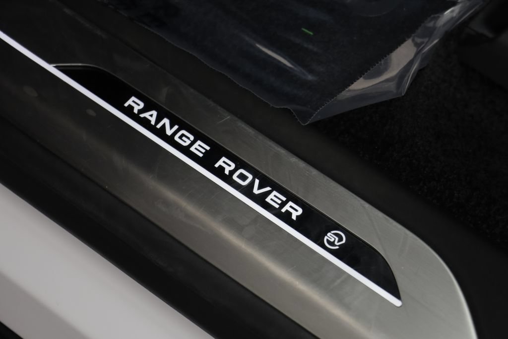 New 2026 Land Rover Range Rover SV AWD/4WD image 8