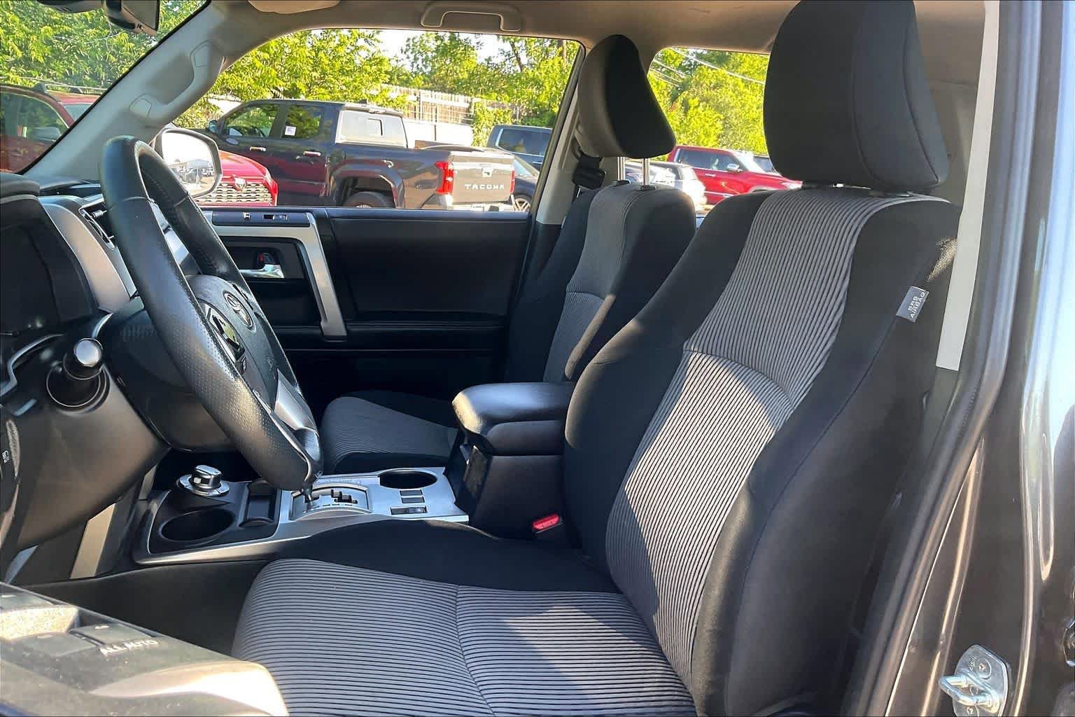 Used 2023 Toyota 4Runner SR5 AWD/4WD image 8