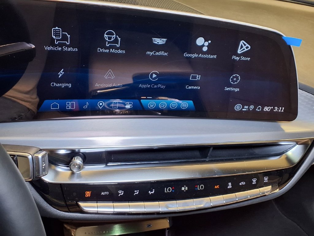 New 2026 Cadillac Lyriq Signature Sport w/ Nappa Leather Package RWD image 18