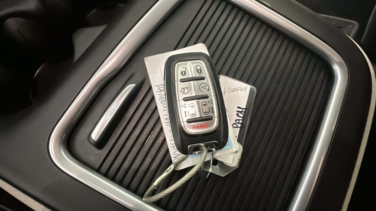 Used 2023 Chrysler Pacifica Touring-L FWD image 21