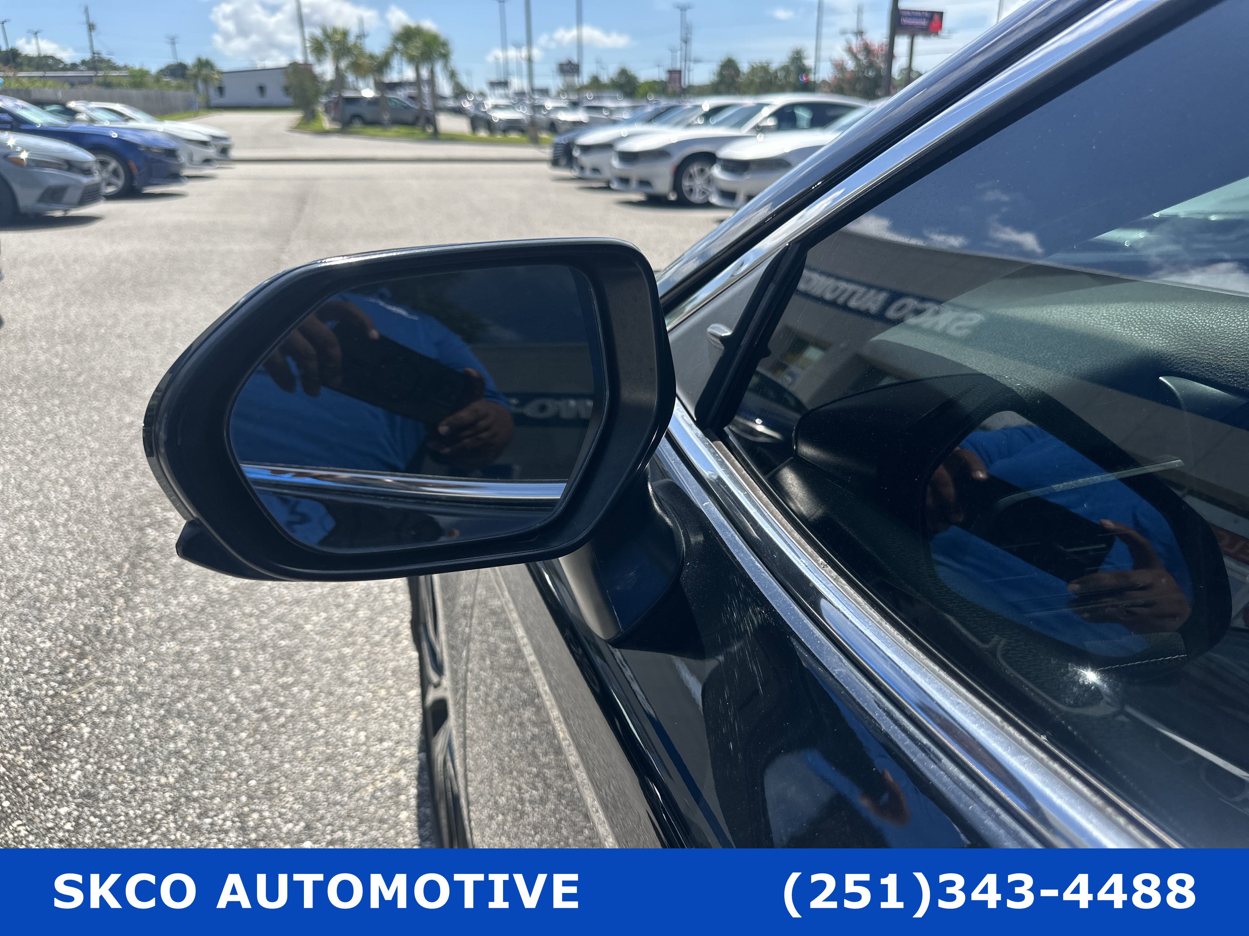 Used 2021 Toyota Camry SE FWD image 10
