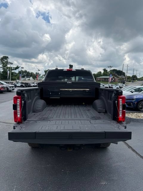 Used 2023 Ford F250 Lariat w/ Lariat Ultimate Package AWD/4WD image 7