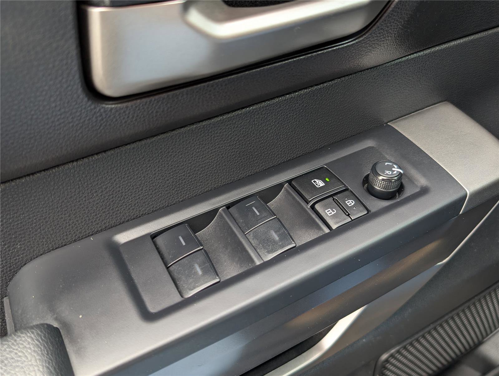 Used 2023 Toyota Tundra SR5 w/ SR5 Convenience Package image 17