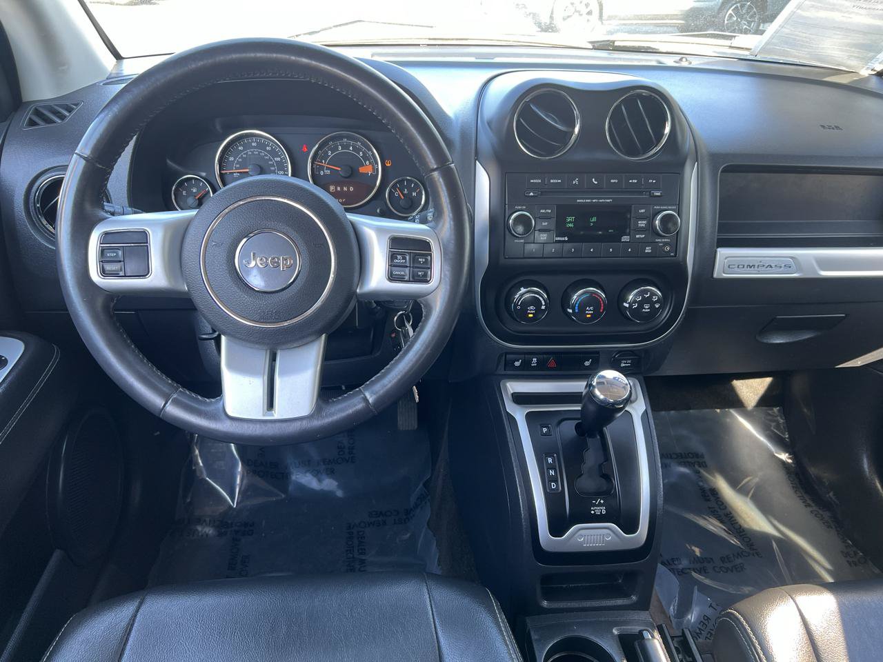Used 2017 Jeep Compass Latitude AWD/4WD image 17
