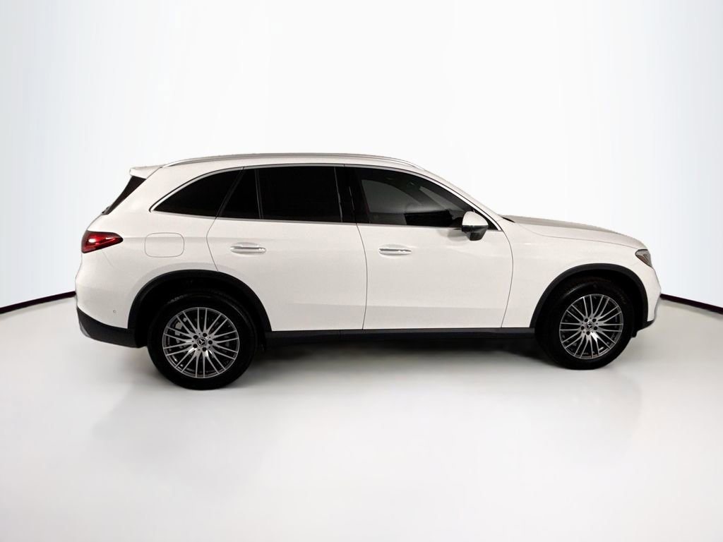 Certified 2026 Mercedes-Benz GLC 300 image 4