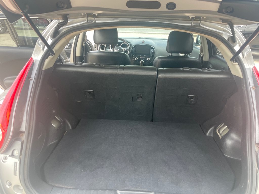 Used 2011 Nissan Juke SL w/ Chrome Pkg FWD image 14