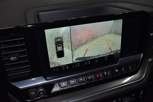 Used 2023 Chevrolet Silverado 1500 High Country w/ Technology Package image 16