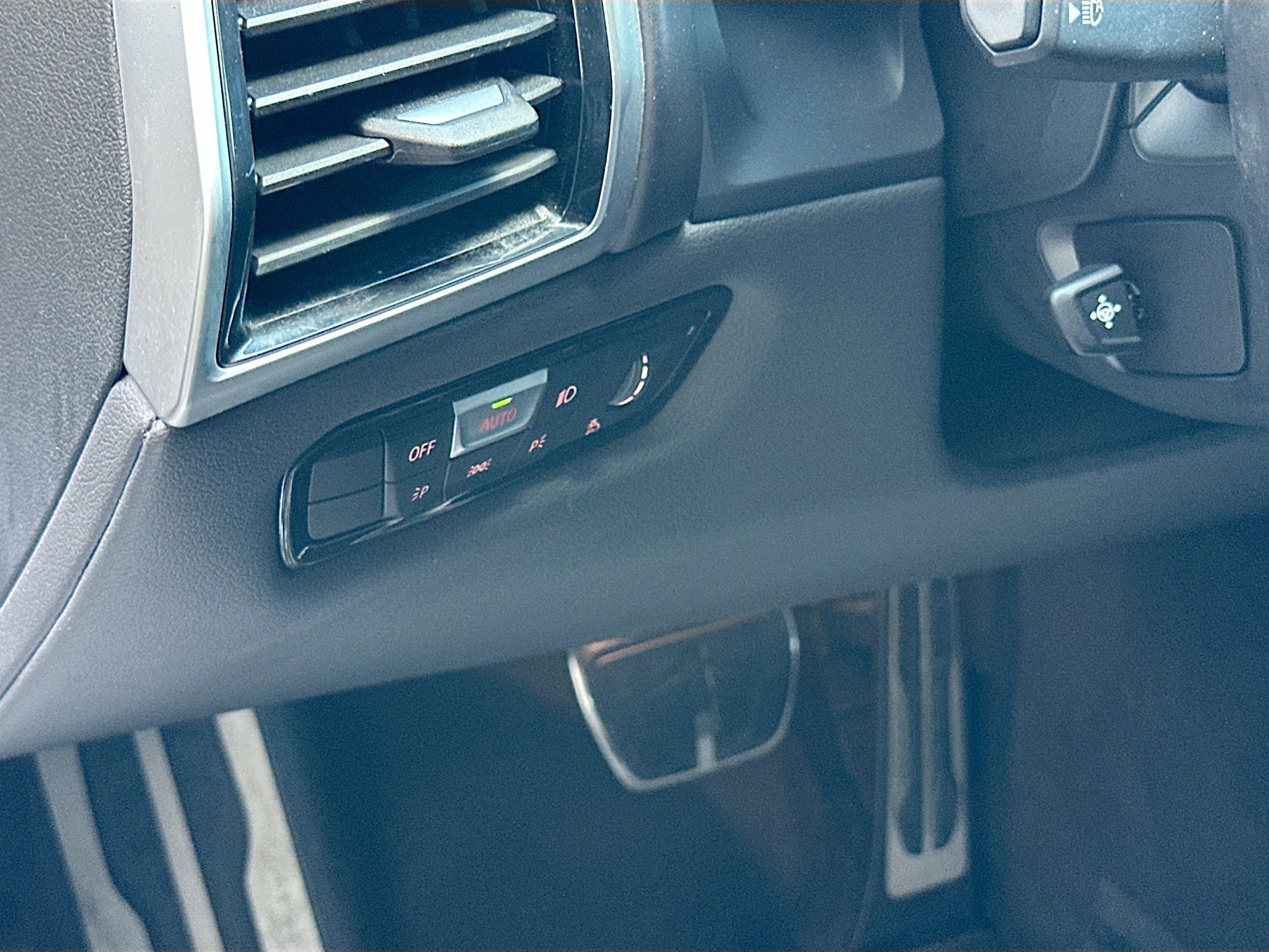 Used 2022 BMW M850i xDrive Coupe image 10