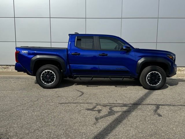Certified 2024 Toyota Tacoma TRD Off-Road w/ TRD Off Road Premium Package AWD/4WD image 38