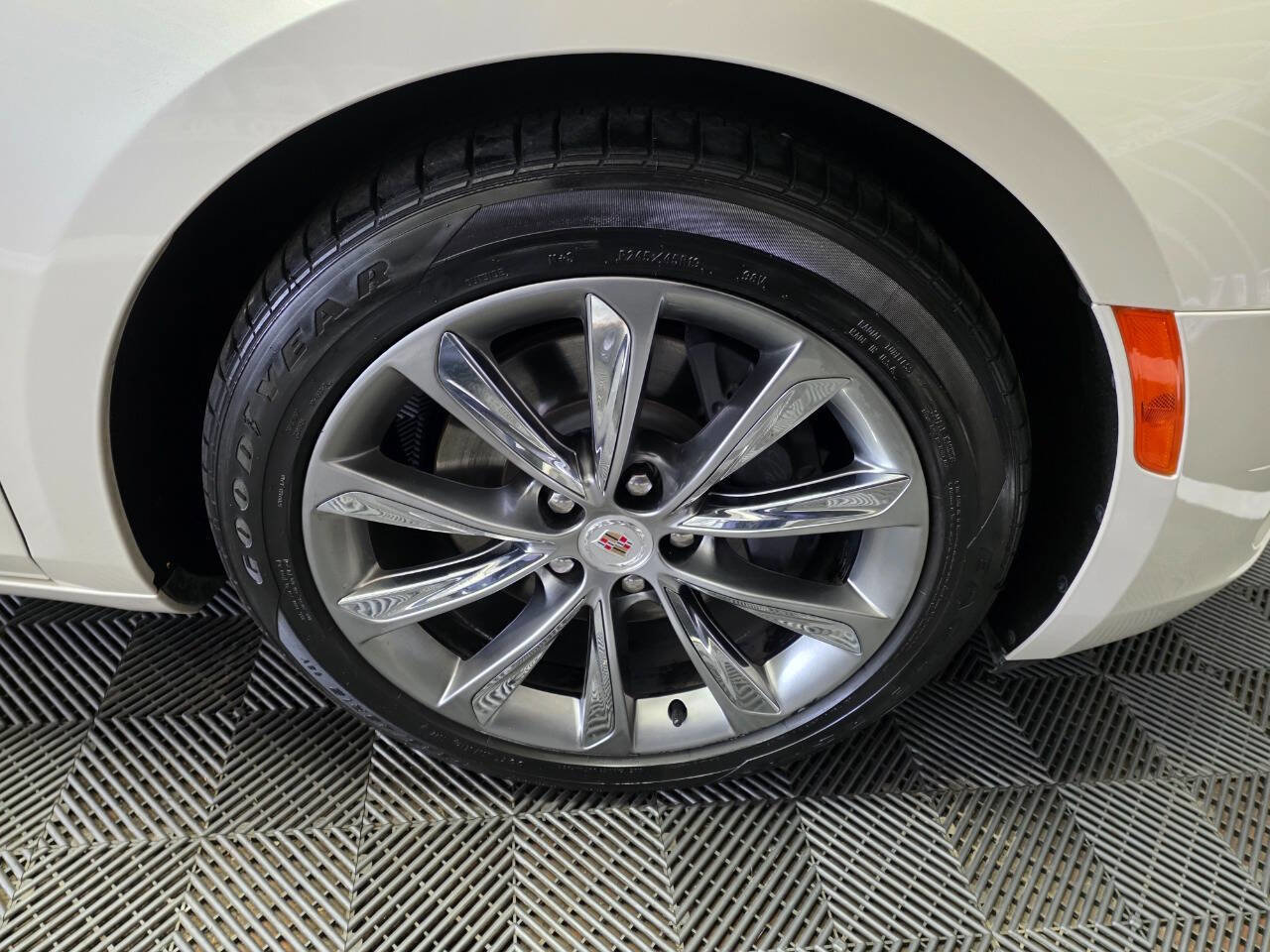 Used 2013 Cadillac XTS Luxury w/ Driver Awareness Package FWD image 39