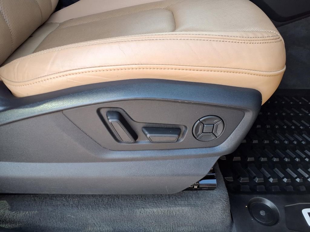 Used 2019 Audi Q8 Premium Plus AWD/4WD image 15