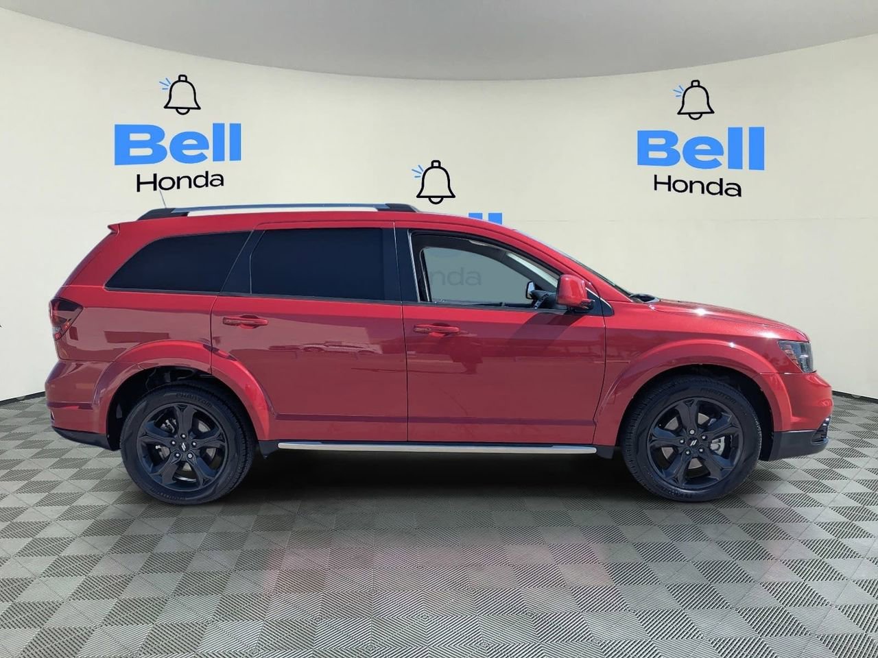 Used 2019 Dodge Journey Crossroad w/ Driver Convenience Group FWD image 5
