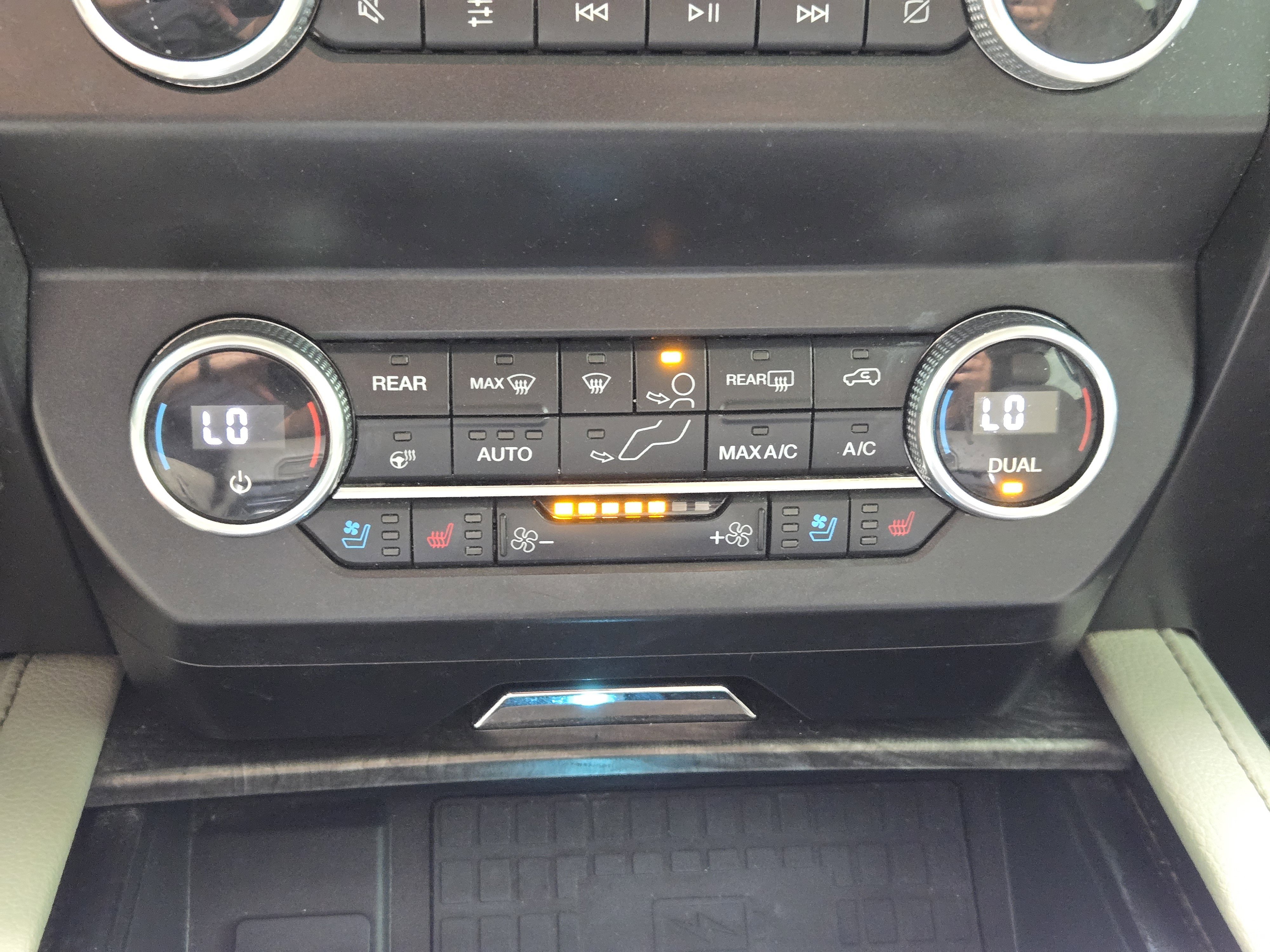 Used 2021 Ford Expedition Limited RWD image 21