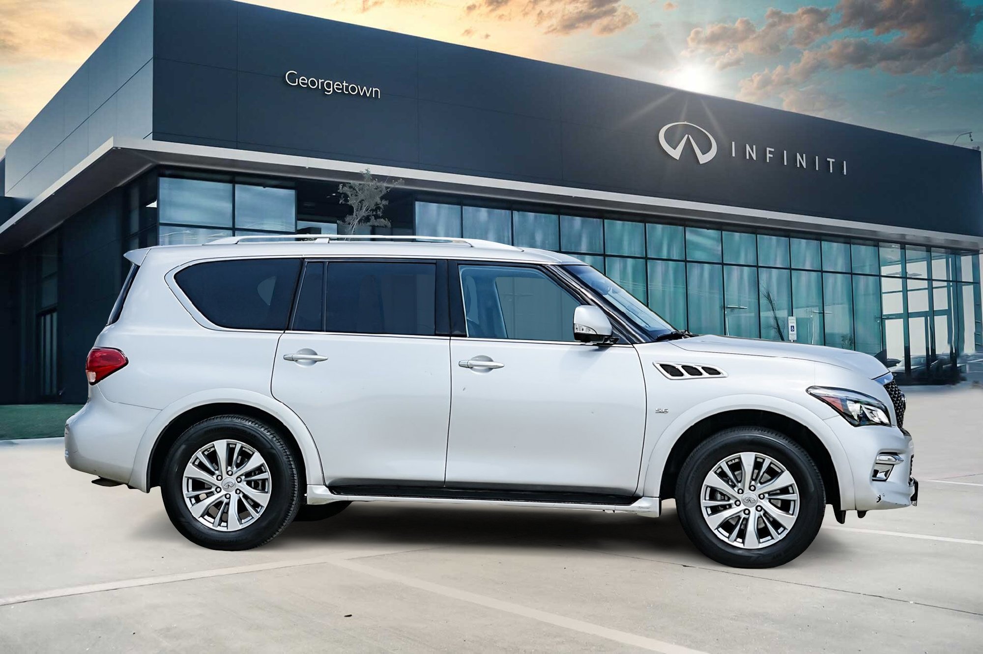 Used 2017 INFINITI QX80 4WD w/ Driver Assistance Package image 5