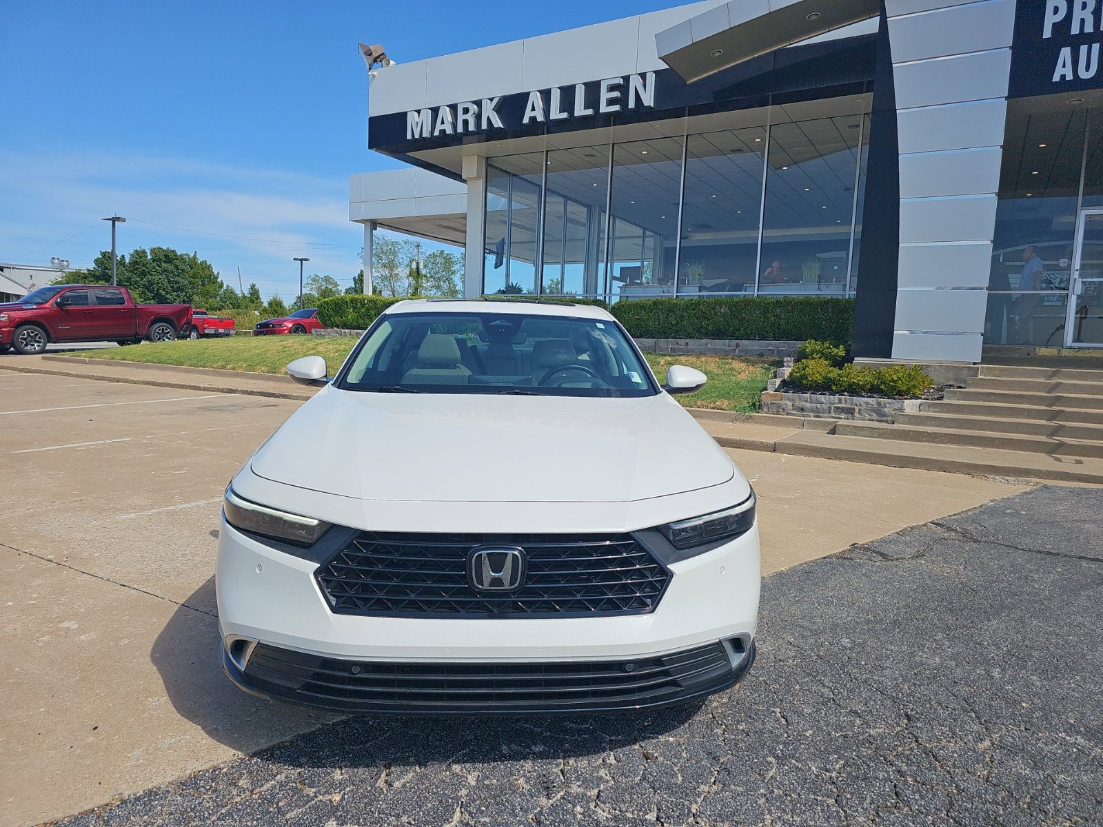 Used 2024 Honda Accord Touring image 9