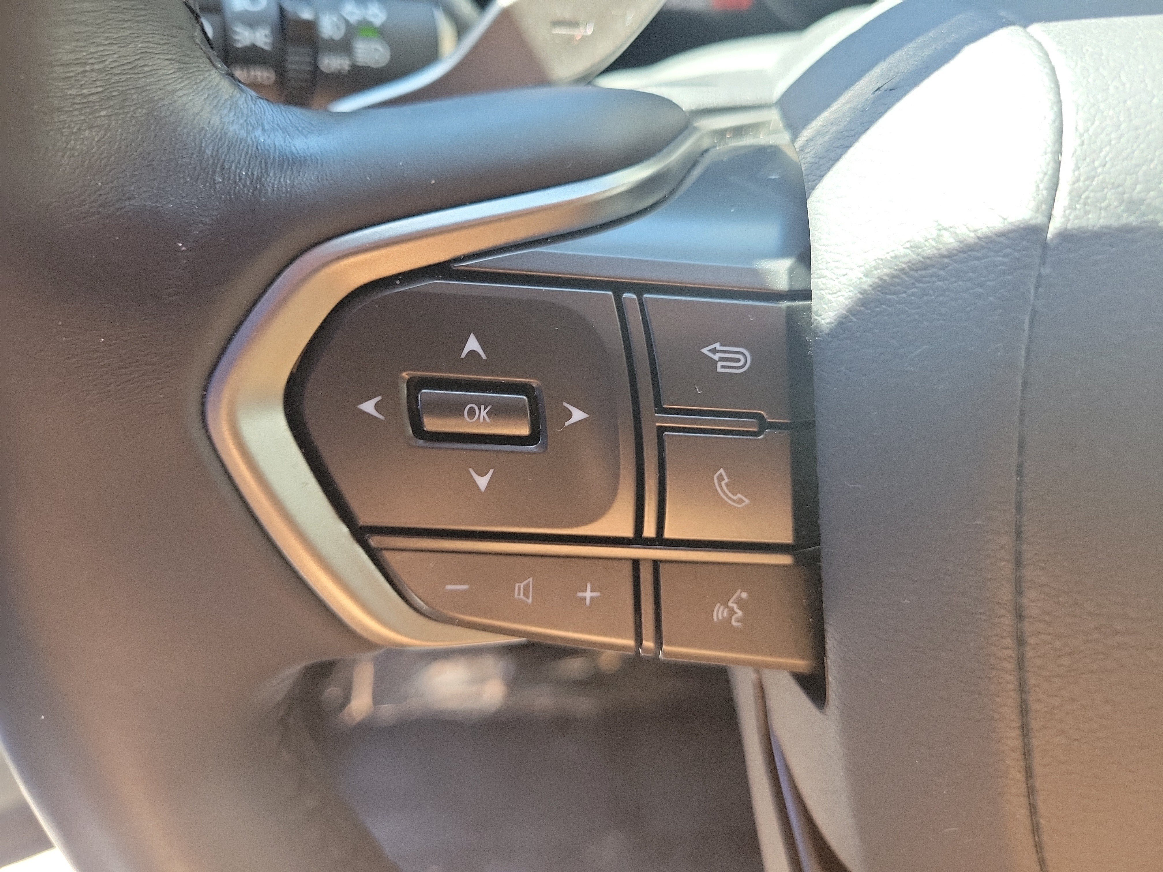 Used 2025 Lexus NX 250 FWD w/ Accessory Package (K3) image 26