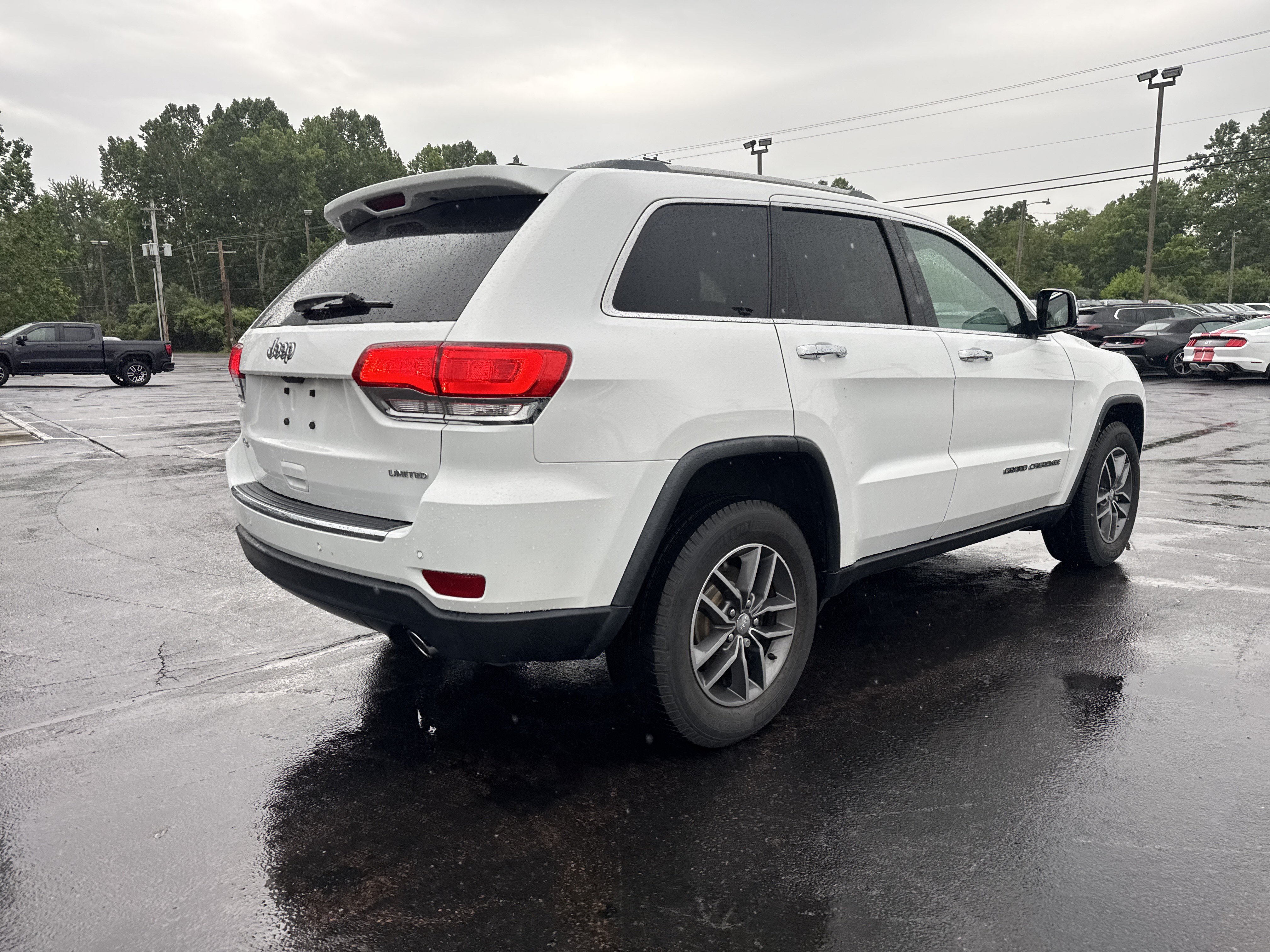 Used 2018 Jeep Grand Cherokee Limited AWD/4WD video 3