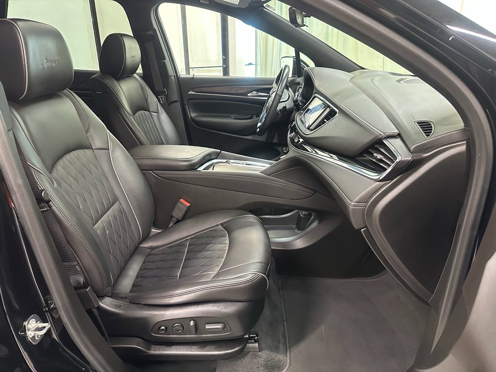 Certified 2023 Buick Enclave Avenir w/ Avenir Technology Package image 26