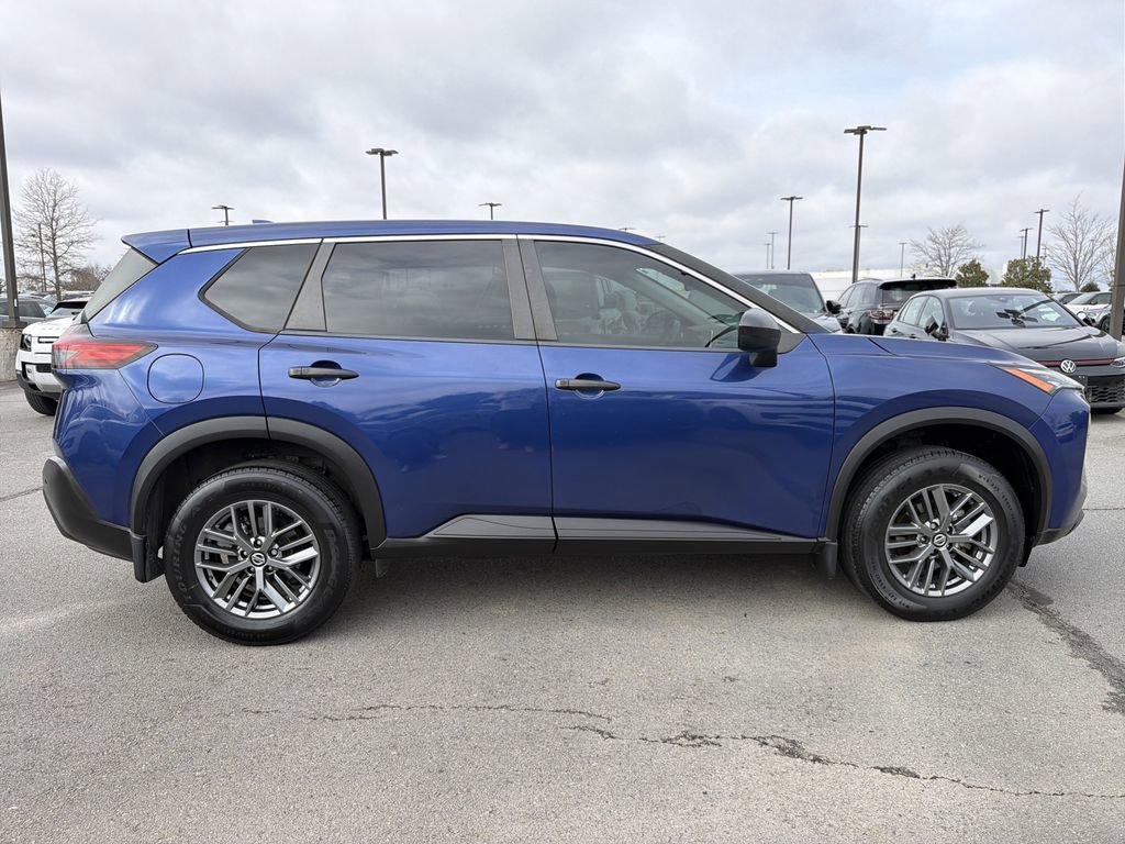 Used 2021 Nissan Rogue S image 4