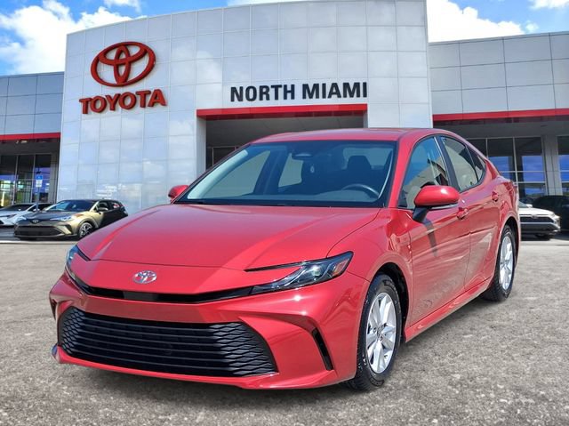 Used 2025 Toyota Camry LE FWD image 2