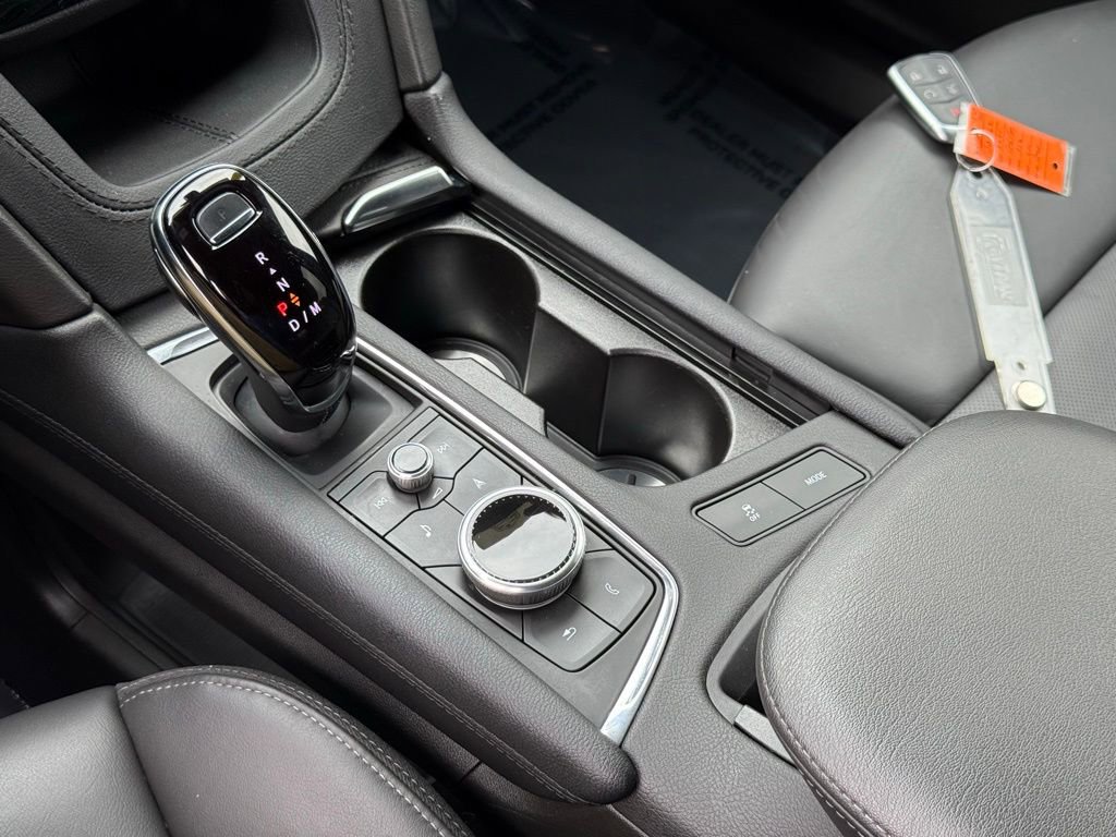 Certified 2024 Cadillac XT6 Premium Luxury w/ LPO, Floor Liner Package AWD/4WD image 32