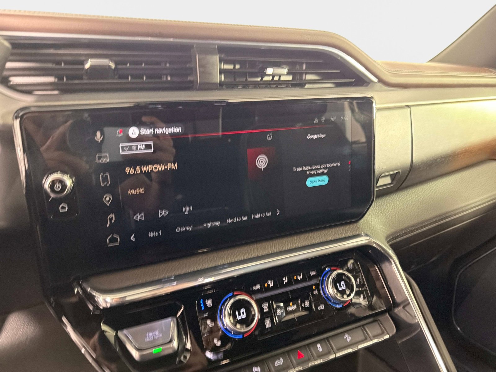 Used 2025 GMC Sierra 2500 Denali w/ Denali Reserve Package image 41