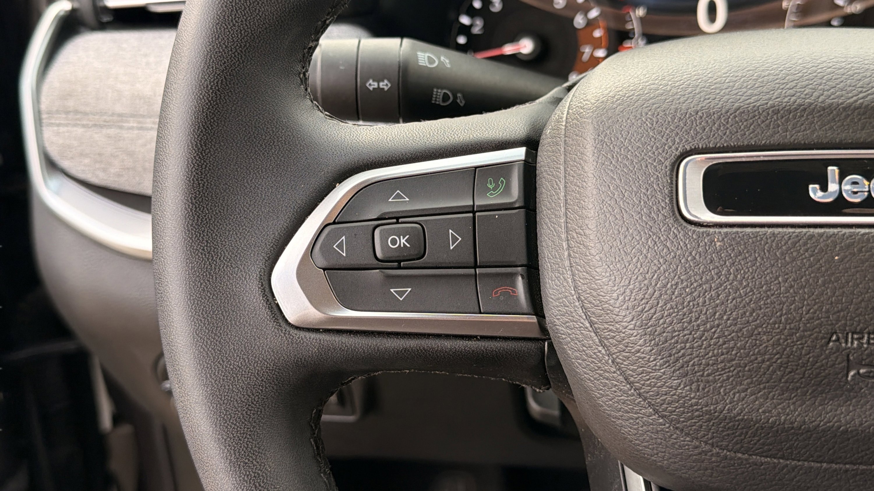 Used 2024 Jeep Compass Latitude image 46