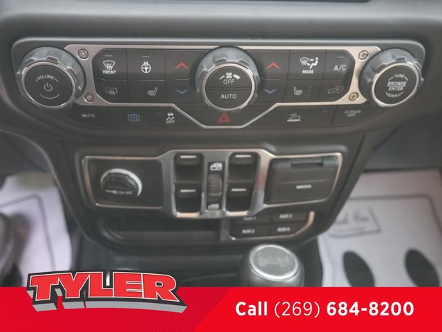 Used 2023 Jeep Wrangler Unlimited Sahara w/ Cold Weather Group AWD/4WD image 28