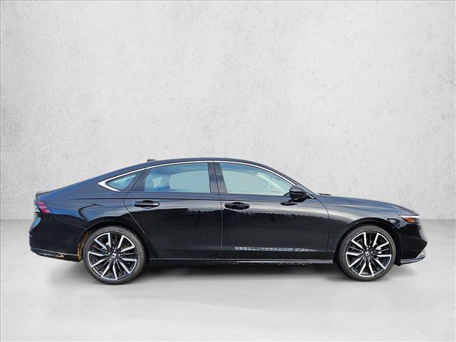 Used 2025 Honda Accord Touring image 6