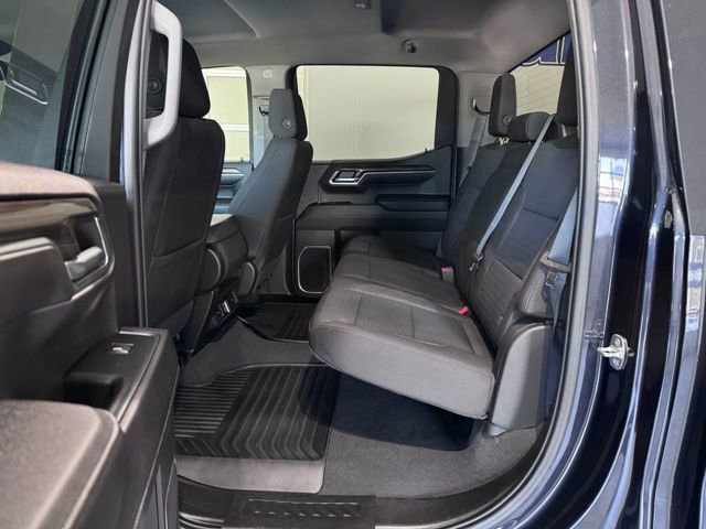 Used 2023 Chevrolet Silverado 1500 LT AWD/4WD image 3