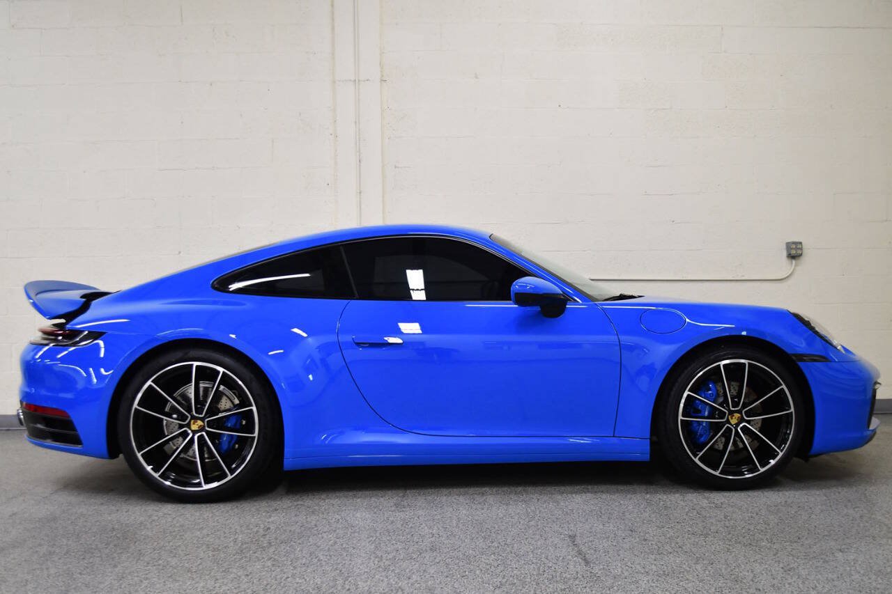 Used 2022 Porsche 911 Carrera image 4