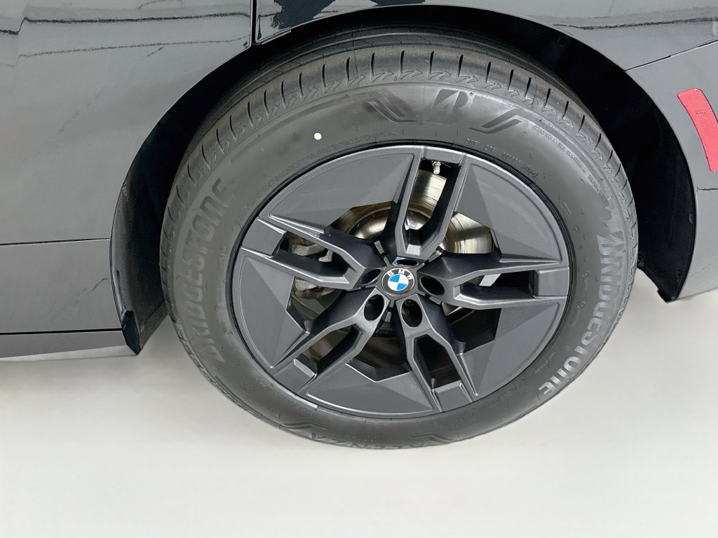 Used 2026 BMW iX xDrive45 w/ Premium Package AWD/4WD image 29