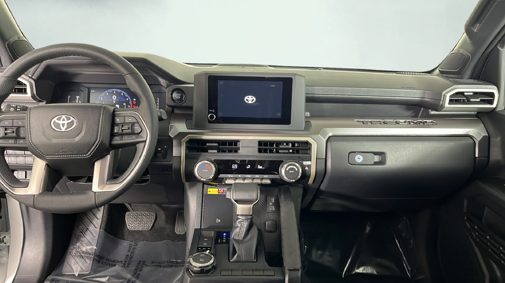 Used 2025 Toyota Tacoma SR5 w/ SR5 Upgrade Package AWD/4WD image 21