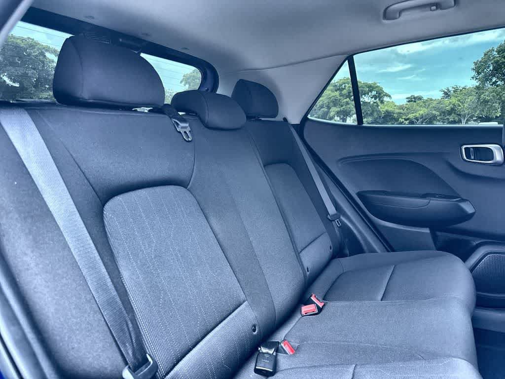 Used 2021 Hyundai Venue SE FWD image 26