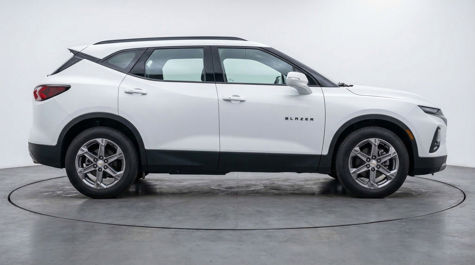 Used 2025 Chevrolet Blazer LT image 11