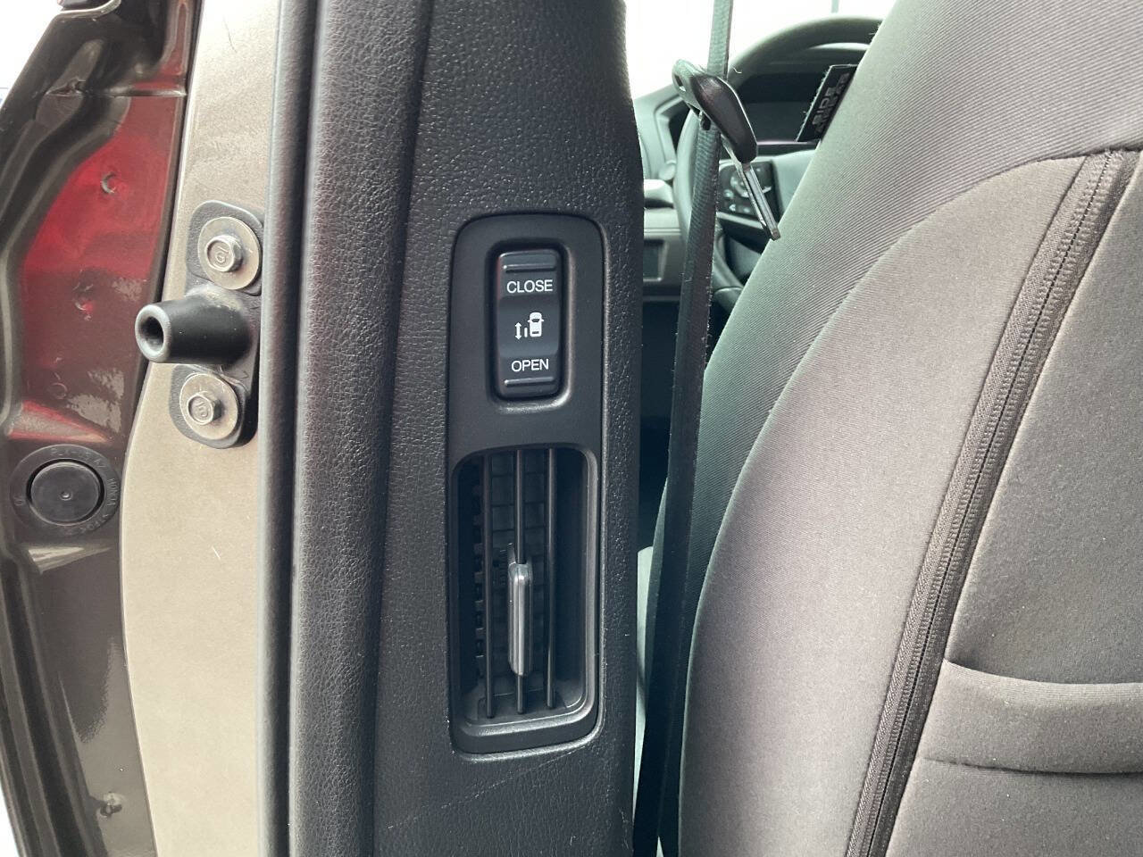 Used 2018 Honda Odyssey EX image 38