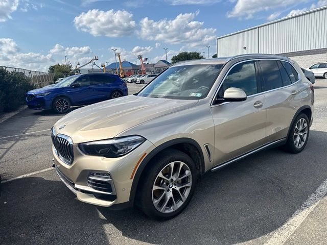 Used 2019 BMW X5 xDrive40i w/ Premium Package 2 AWD/4WD image 3
