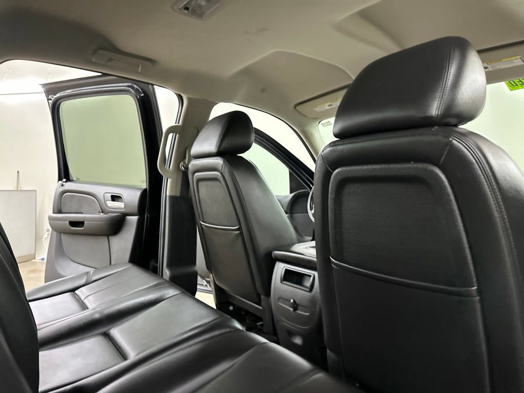 Used 2011 Chevrolet Silverado 1500 LTZ AWD/4WD image 28