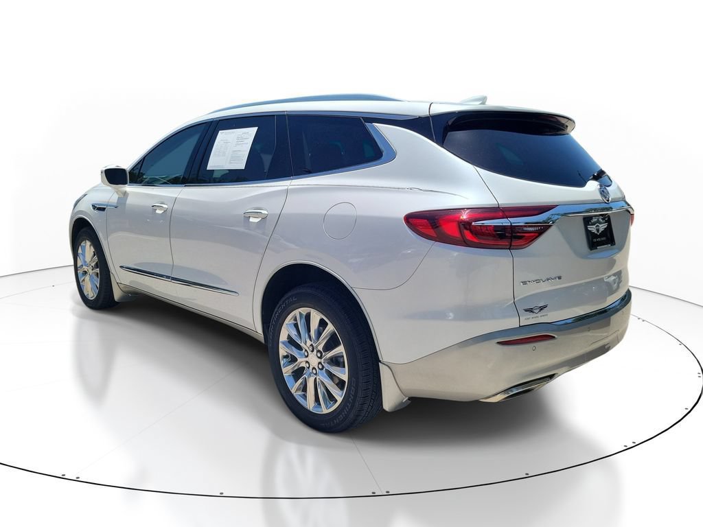 Used 2020 Buick Enclave Essence w/ Sound and Sites Package FWD image 4