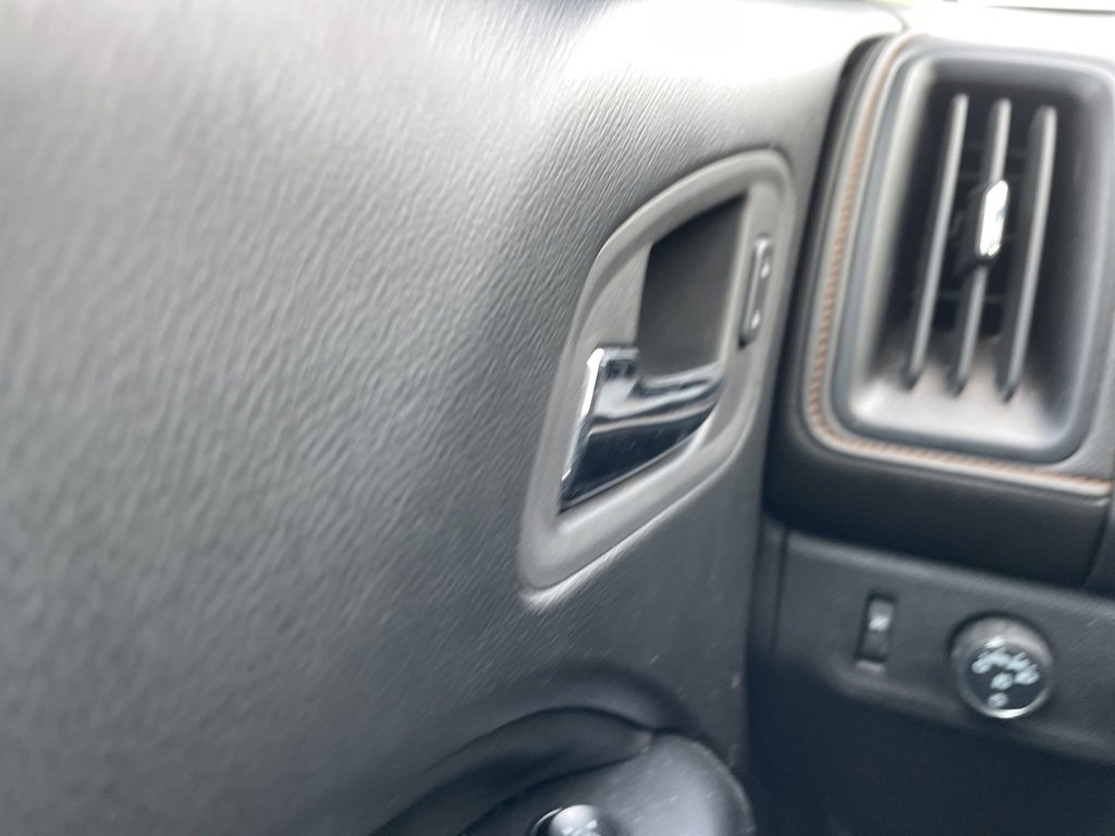 Used 2022 GMC Canyon AT4 w/ Trailering Package image 15