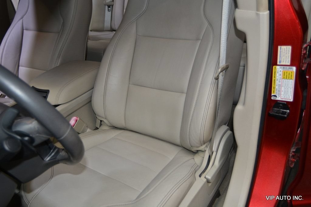 Used 2011 Ford Taurus SEL w/ 202A Rapid Spec Order Code FWD image 18